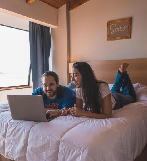 Номер Стандарт Вид на Озеро, Tangoinn Hostel Downtown