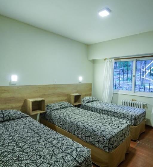 اتاق استاندارد سه نفره, Tangoinn Hostel Downtown