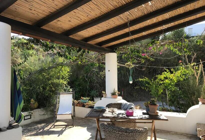 スタンダードルーム, B&b Al Salvatore Di Lipari