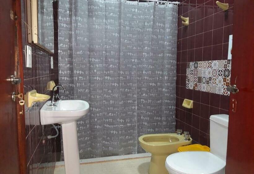 חדר סטנדרט, Steve S House