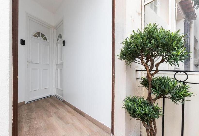 شقة غرفة واحدة, Sleep In Antibes City Port