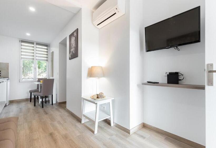 شقة غرفة واحدة, Sleep In Antibes City Port