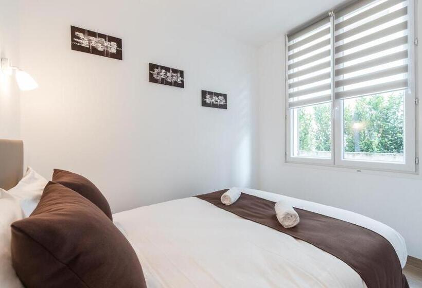 شقة غرفتين, Sleep In Antibes City Port