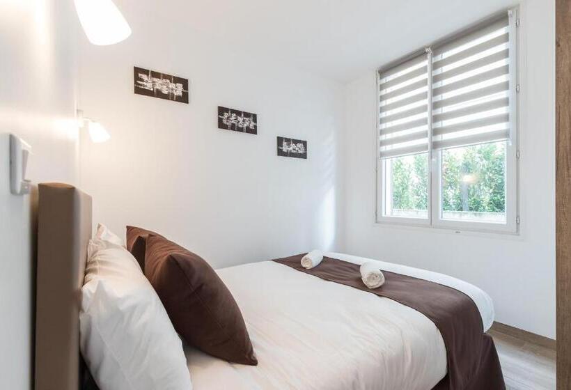 شقة غرفتين, Sleep In Antibes City Port