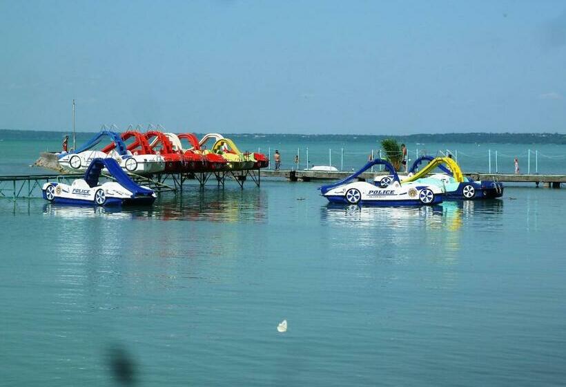 1 Bedroom Apartment Lake View, Sunrise Apartman