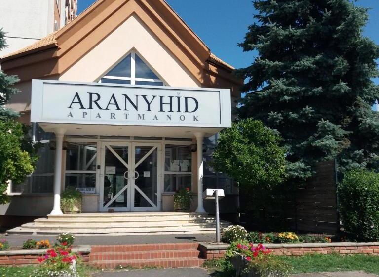 1 Bedroom Apartment Lake View, Sunrise Apartman