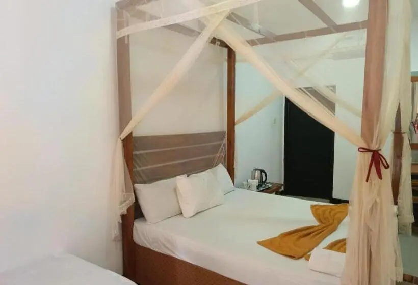 اتاق استاندارد با بالکن و چشم‌انداز دریا, Yes Beach House