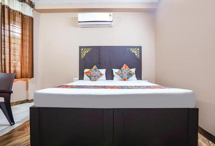 Quarto Deluxe, Fabhotel Krishna Heights