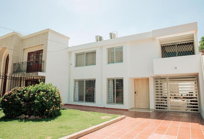 בית, 4 חדרי שינה, Casa Lourdes