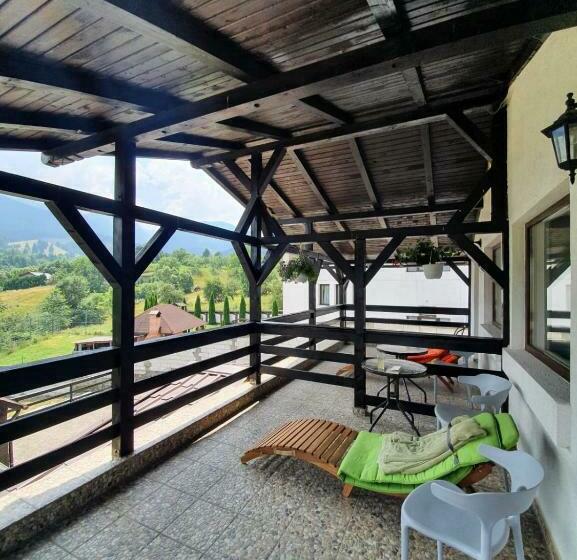 キングサイズベッドのスタンダードルーム, Casa Hoinarilor