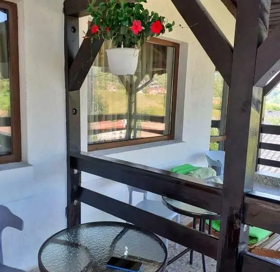 キングサイズベッドのスタンダードルーム, Casa Hoinarilor