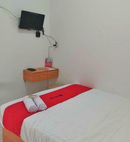 Номер Стандарт, Reddoorz Near Gor Uny