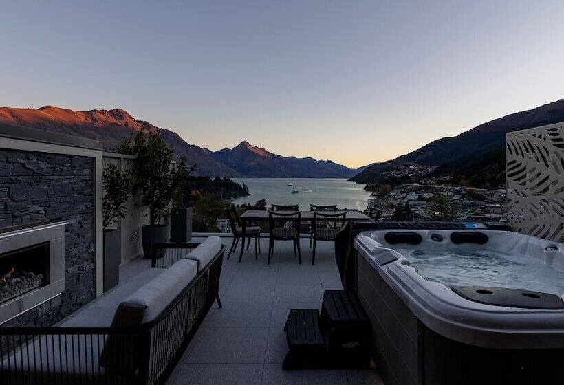 سوییت, The Carlin Boutique