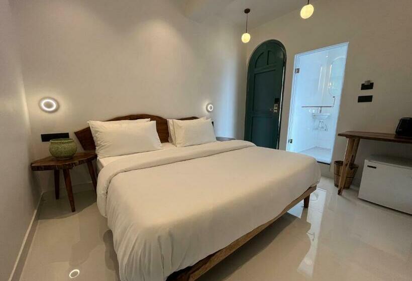 豪华湖景房, Moustache Udaipur Luxuria
