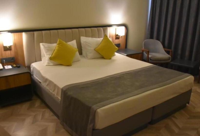 اتاق کلاس بیزنس, Uk Ankara