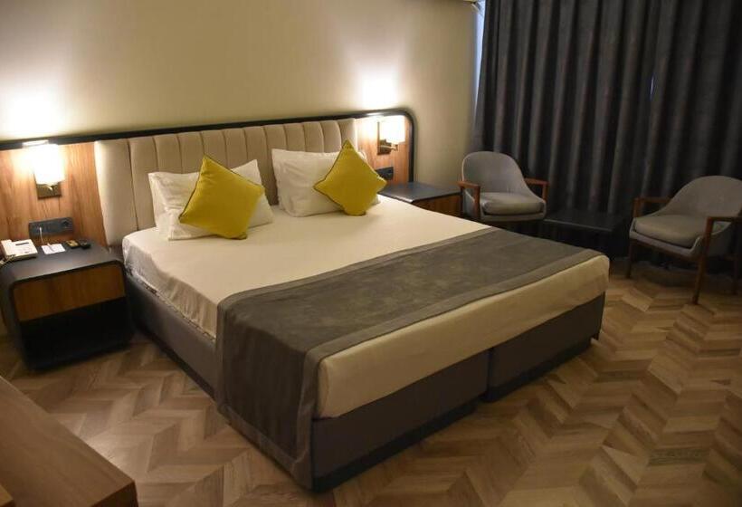 اتاق کلاس بیزنس, Uk Ankara