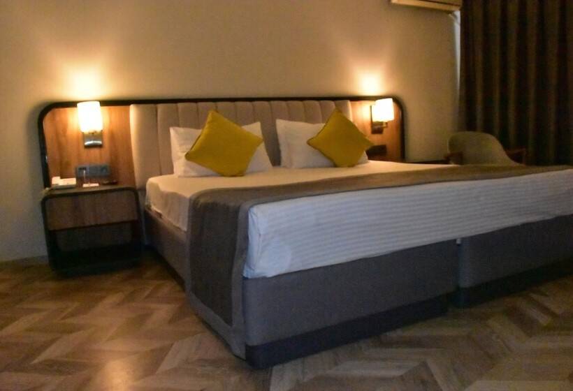 اتاق کلاس بیزنس, Uk Ankara