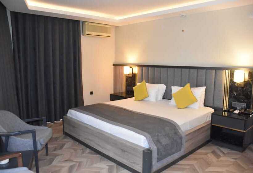 اتاق کلاس بیزنس, Uk Ankara