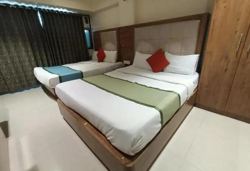 スーペリアトリプルルーム, Regal Inn Andheri   Nearest Mumbai Airport T1