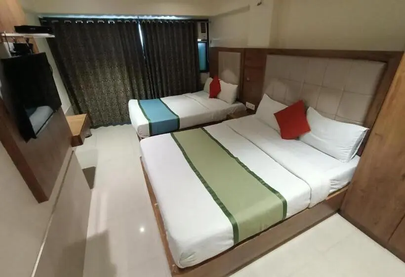 スーペリアトリプルルーム, Regal Inn Andheri   Nearest Mumbai Airport T1