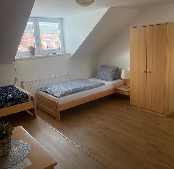 4인용 스탠다드 룸, Penzion Ječmínek