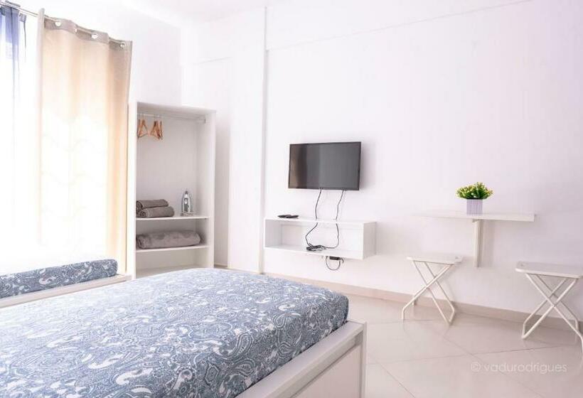 اتاق استاندارد, Urban Apart