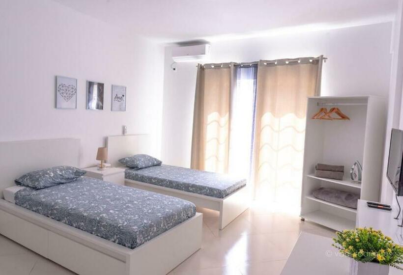 اتاق استاندارد, Urban Apart