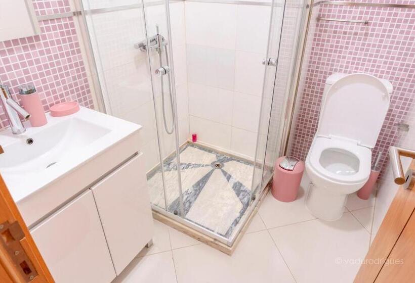 استودیوی استاندارد, Urban Apart