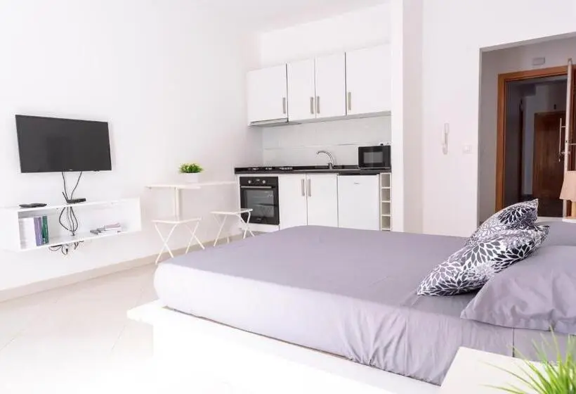 استودیوی استاندارد, Urban Apart