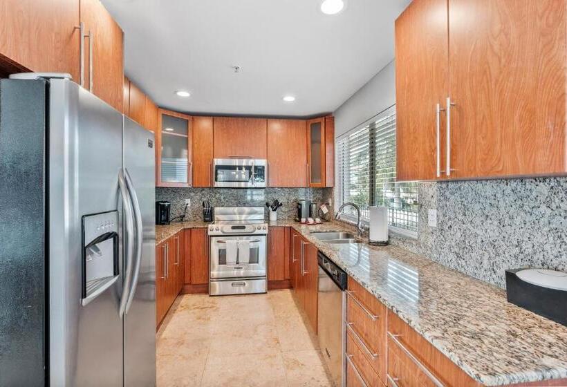 高级套房带海景, Isle Of Venice Residence And Marina