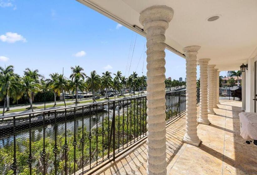 高级套房带海景, Isle Of Venice Residence And Marina