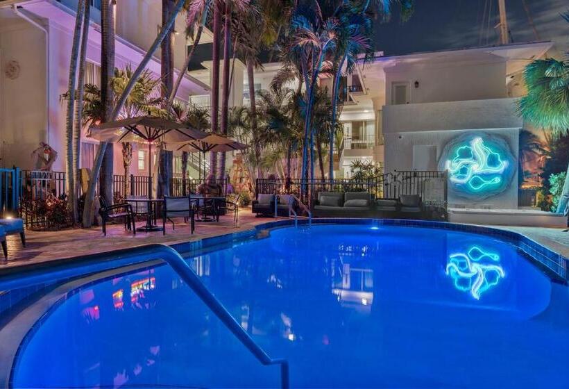 套房带园景, Isle Of Venice Residence And Marina