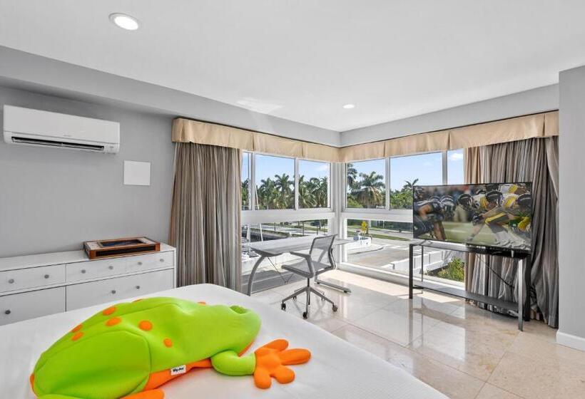 高级套房带海景, Isle Of Venice Residence And Marina