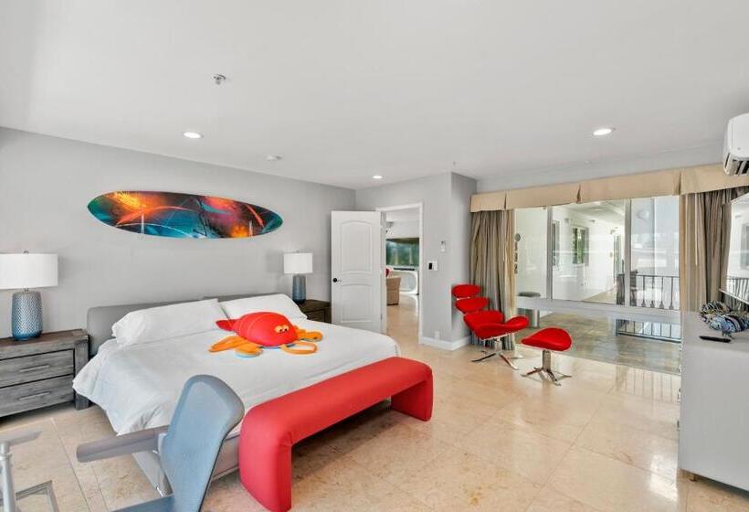 高级套房带海景, Isle Of Venice Residence And Marina