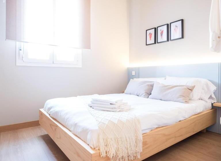 Economy Triple Room, Olblanc Plaza De España By Batuecas