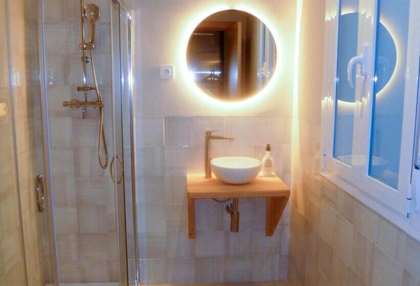 اتاق استاندارد چهار تخته, Olblanc Plaza De España By Batuecas