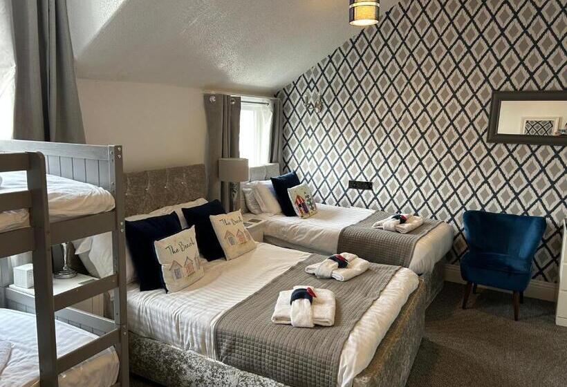 Семейный Номер, Rooms At 153 Only
