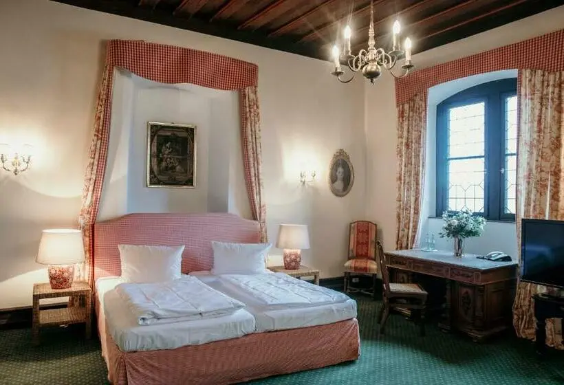 デラックスルーム, Schlosshotel Götzenburg