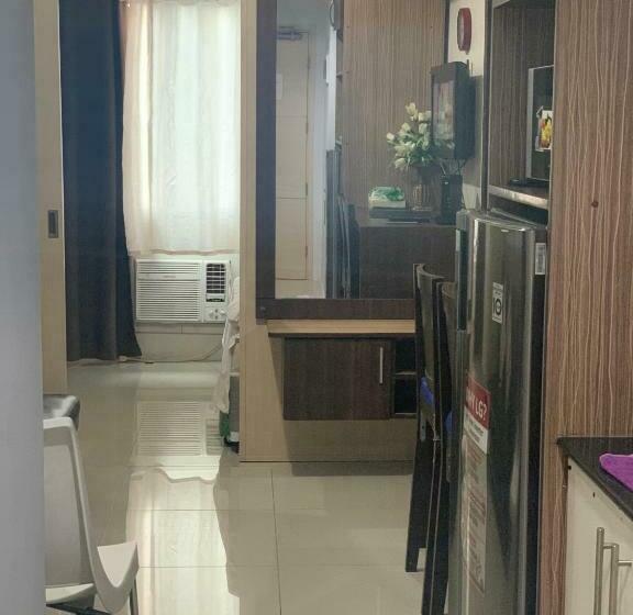 Standard Studio, 1 Br Condo Sea Residences