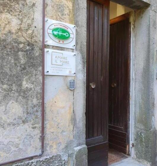 اتاق لوکس با بالکن و چشمانداز دریا, Amare Il Mare Affittacamere