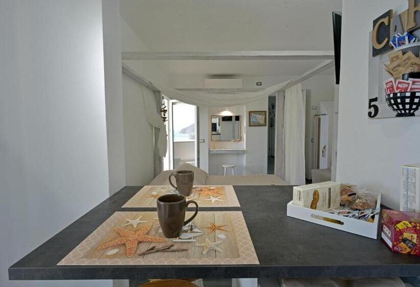 Suite with Terrace, Amare Il Mare Affittacamere