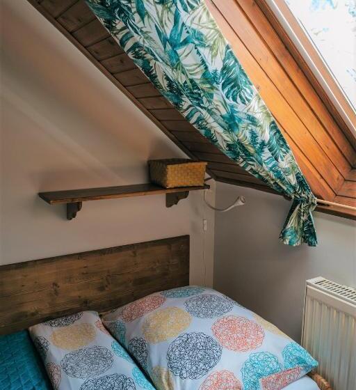 غرفة قياسية, Hemina Vendégház