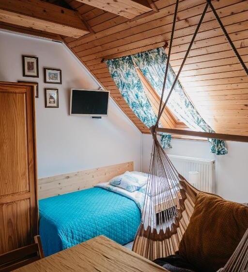 غرفة قياسية رباعية, Hemina Vendégház