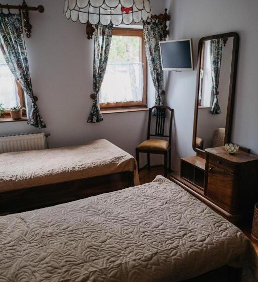 غرفة قياسية مع حمام خارجي, Hemina Vendégház