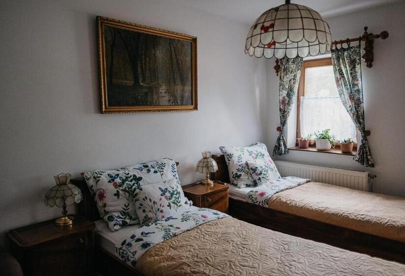 غرفة قياسية مع حمام خارجي, Hemina Vendégház