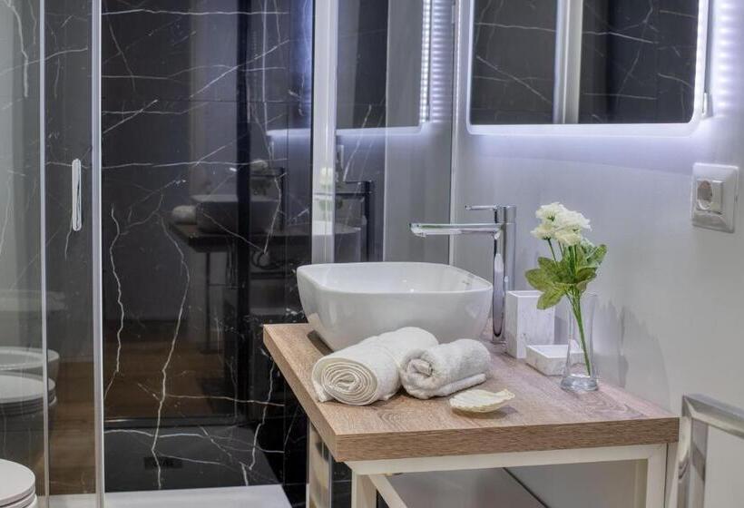 带1个卧室的高级公寓, Izzhome Corso76