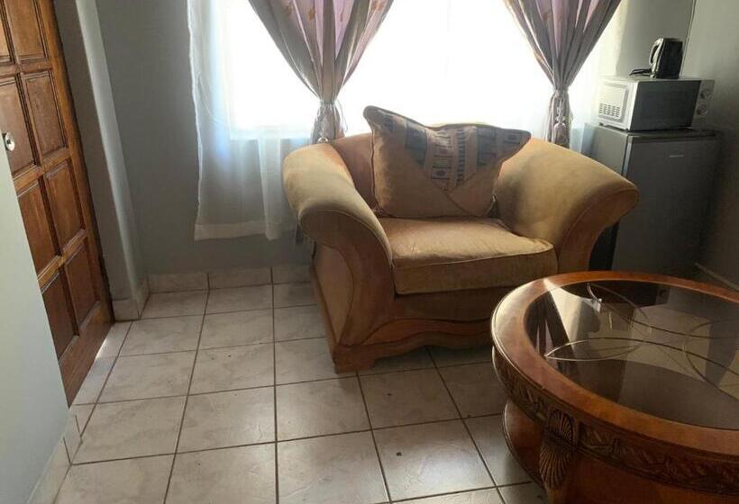 اتاق استاندارد, Waterfall View Lodge