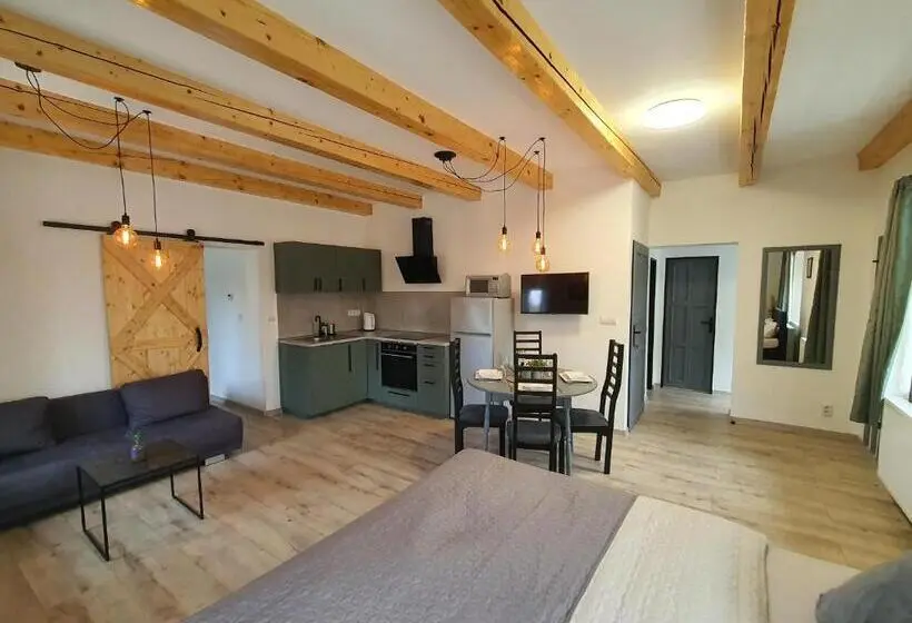 スイート, Apartmány černý Kohout