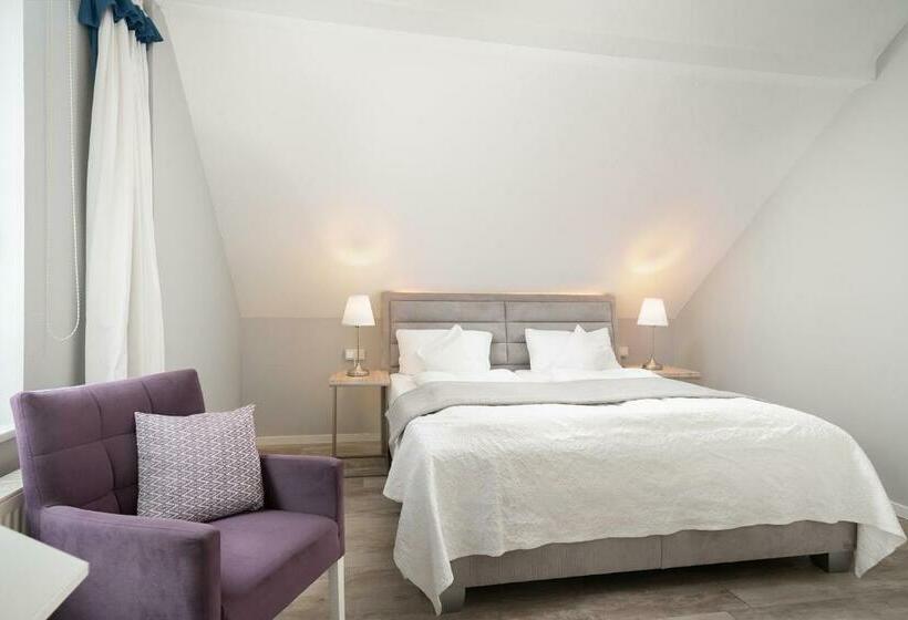 سوییت جونیور, Haus Am Park