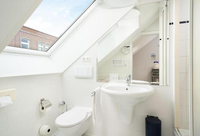 سوییت جونیور, Haus Am Park